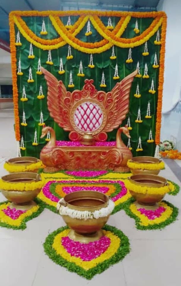 Royal Setting - Blue Lotus Events